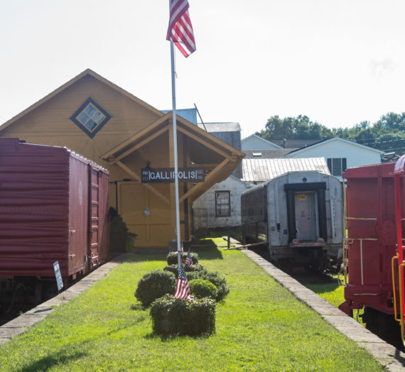 Rail Enthusiasts Convert Old Station to Museum